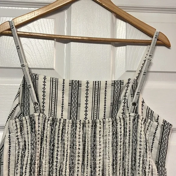 Old Navy Women’s Jumpsuit Size XL - Picture 7 of 8